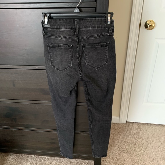 old navy rockstar jeans - Picture 2 of 4